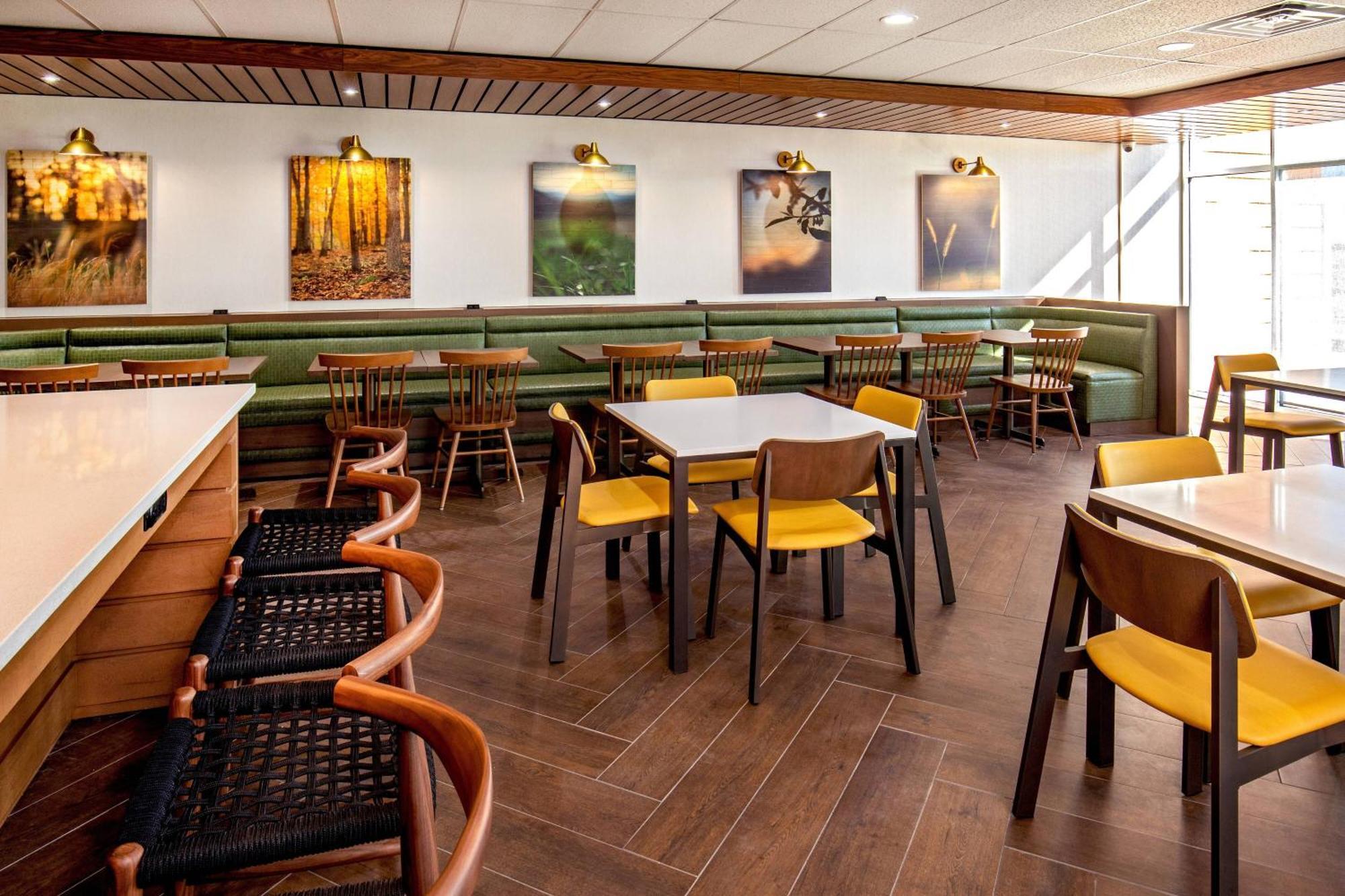 Fairfield Inn & Suites By Marriott Mcpherson Екстер'єр фото
